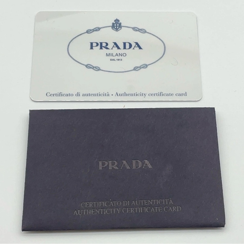 Auth PRADA Saffiano Leather Purple
Round Zipper Long Wallet W/C - Picture 11 of 16